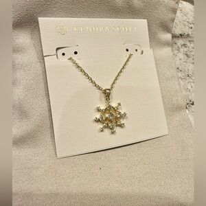 Kendra Scott KS Snow Crystal Gold Short Pendant Necklace in White CZ diamond